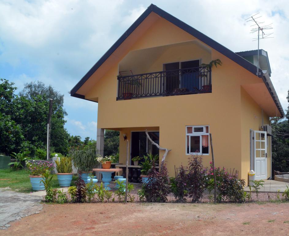 Mountain Lodge Anse Volbert Village  Exterior photo