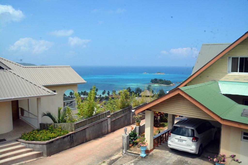 Mountain Lodge Anse Volbert Village  Exterior photo