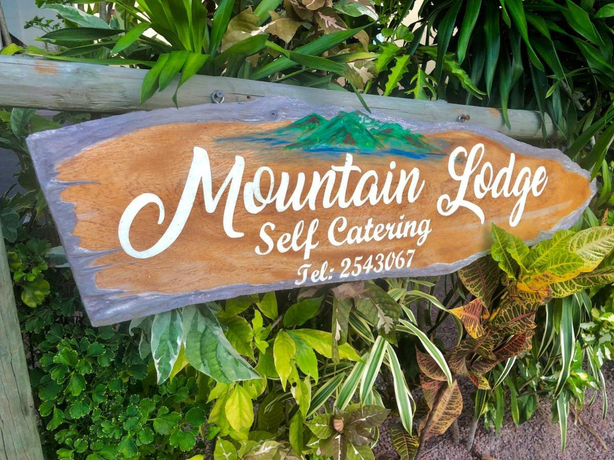 Mountain Lodge Anse Volbert Village  Exterior photo